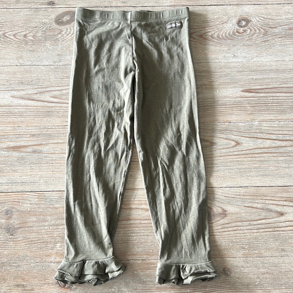 Matilda Jane Other - Matilda Jane Ruffled Leggings